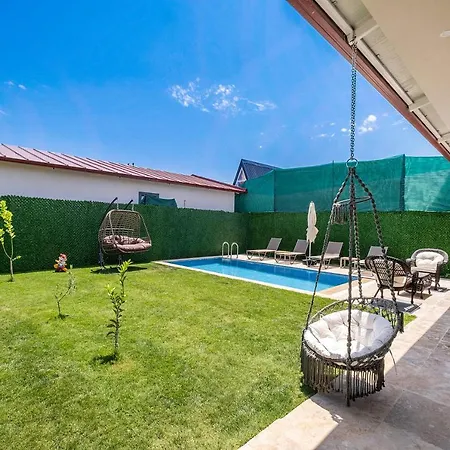 Villa Lupin Villa *